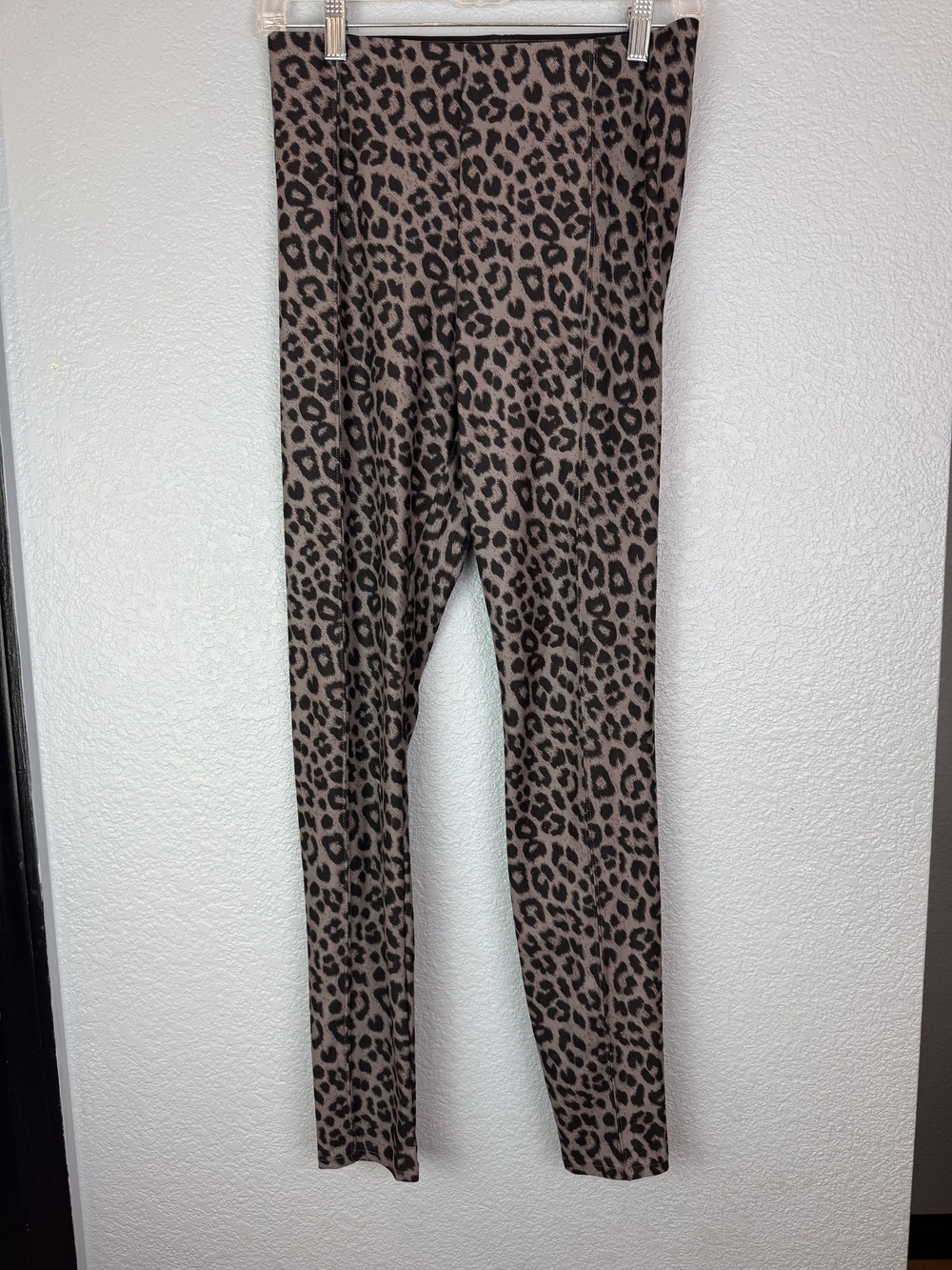 Kendall + Kylie Leggings Womens Medium Leopard Print Skinny Fit Mid-Rise Pants